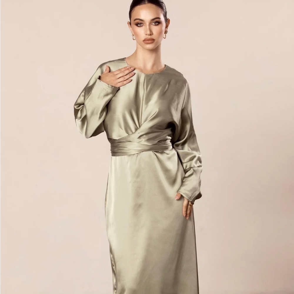 Bria Eid Satin Batwing Maxi Dress SZ XS abaya